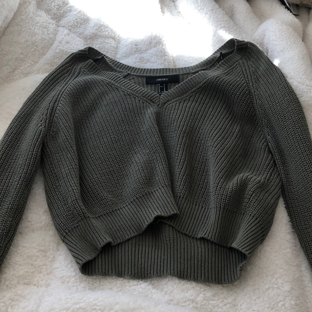 Green cropped slouchy sweater (NWOT)